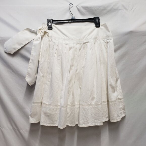 Burberry White Pleated Skirt - Picture 3 of 10